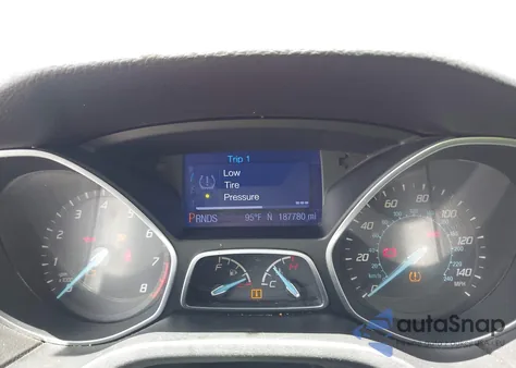 2013 Ford Focus Se z USA, uszkodzony, nr VIN 1FADP3F24DL171710